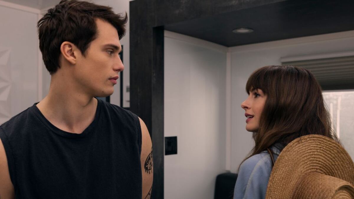 Anne Hathaway y Nicholas Galitzine son los protagonistas de 'La idea de ti'