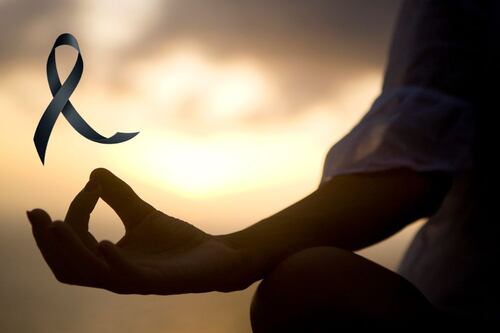 Encuentran muerto a reconocido maestro de yoga tras acudir a una cita a ciegas
