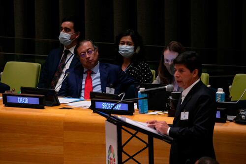 ¿Arribistas?: Critican histórico discurso de Petro por decirlo en español y no en inglés