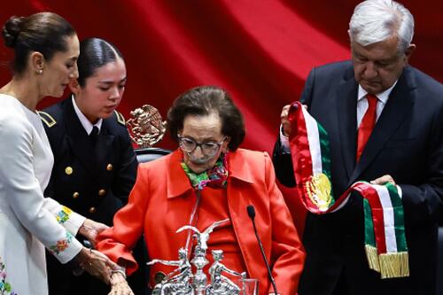 ¿Cuál fue la causa del fallecimiento de la maestra Ifigenia Martínez?