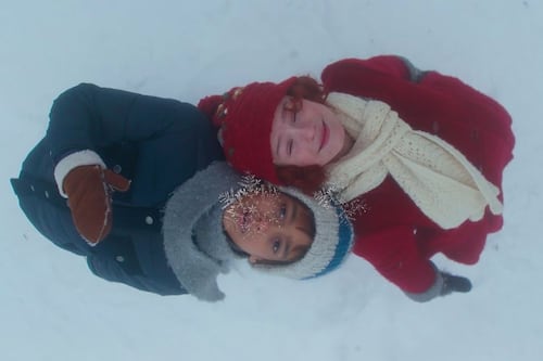 Todo sobre ‘La hermana de nieve’, la nueva película navideña de Netflix que te conmoverá