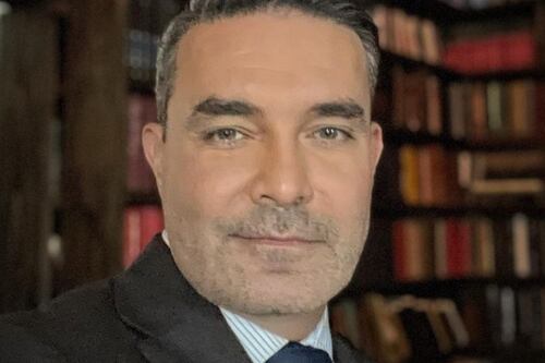 ¡20 años menos! Famoso actor de telenovelas, se sometió a tratamiento estético y presumió cambio radical