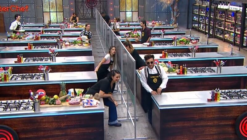 Tras el último reto en 'MasterChef Colombia' los televidentes aseguran que les robaron el triunfo a otros para dárselo a Barragán.