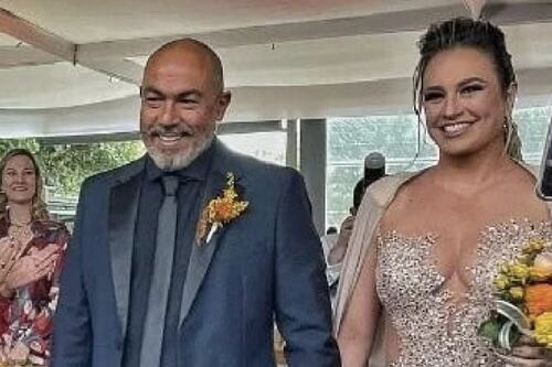 María José celebra su boda de porcelana