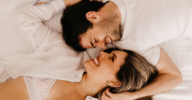 pareja relación sexual