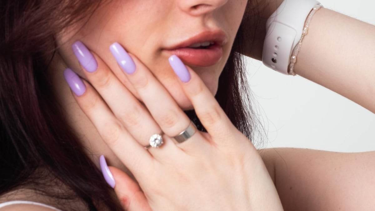 Esta primavera estará llena de brillo y color, apuesta por este color en tu próximo diseño.