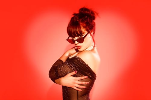 Gala Montes sufre mareos en concierto y cancela convivencia con sus fans: “me voy a tener que ir”