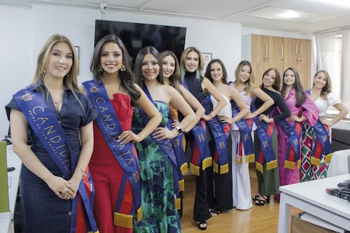 Quito vibra de emoción: la Elección de la Reina de San Francisco 2025 llena el Teatro Bolívar, conquista corazones y ya es Sold Out