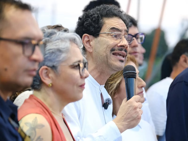 Brujas de TikTok mostraron su apoyo a Iván Cepeda para que se quede ‘amarrado’ a la Presidencia