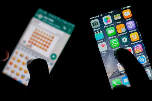 WhatsApp se viste de azul en iPhone: Revisa todos los detalles de la última actualización
