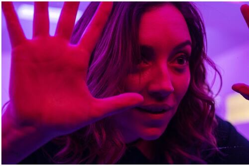 Esta comedia romántica mexicana llegó hoy a Amazon Prime y ha sido un éxito por salir de lo convencional