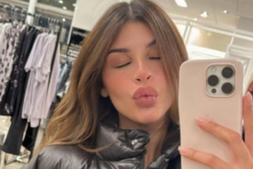 JUSTICIA 💜: Redes sociales se movilizan para localizar a la suegra de Carolina Flores; difunden imágenes de la agresora