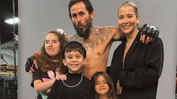 Chito Vera junto a su familia