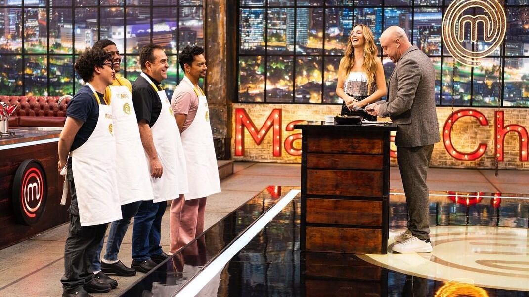 El Negrito alardeó en MasterChef Celebrity Colombia de saber preparar un sencillo plato, pero no todo salió como esperaba.
