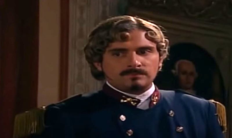 Yves Santibáñez en "Amor real"