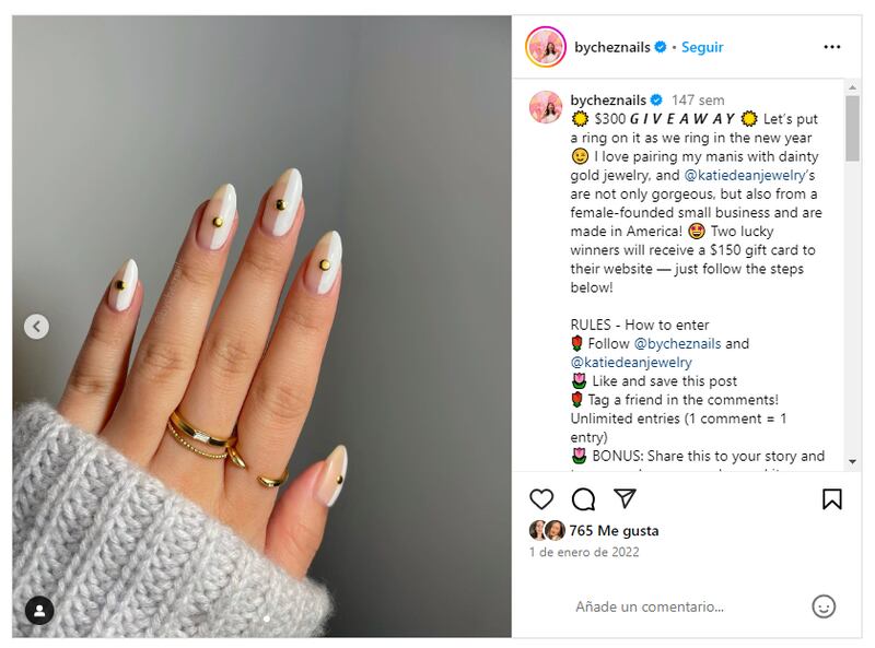 Las uñas 'color block' permiten jugar con todos los colores del espectro cromático