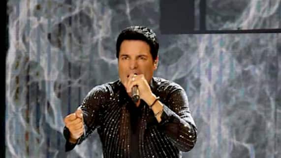 El cantante brindó un memorable show