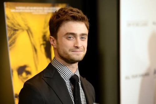 ¡Adiós Harry Potter! Daniel Radcliffe luce irreconocible con su look para su próximo proyecto