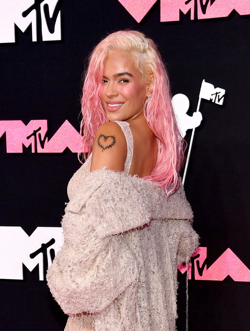 Karol G en los VMAs 2023