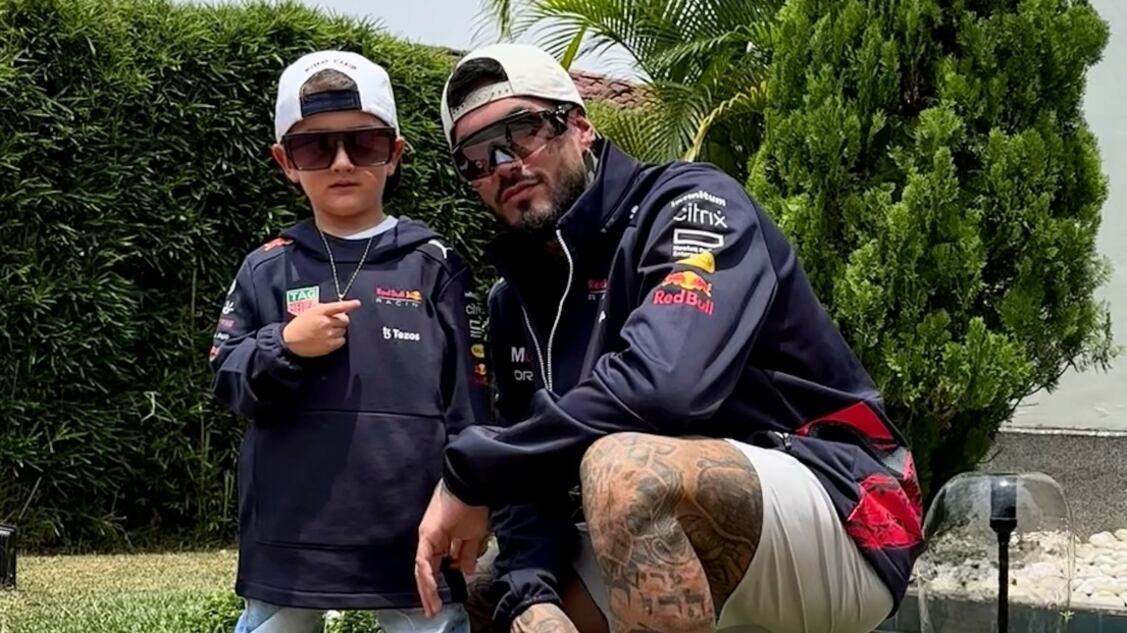 Mateo Carvajal publicó video de los ‘tatuajes’ de su hijo Salvador en honor al Atlético Nacional