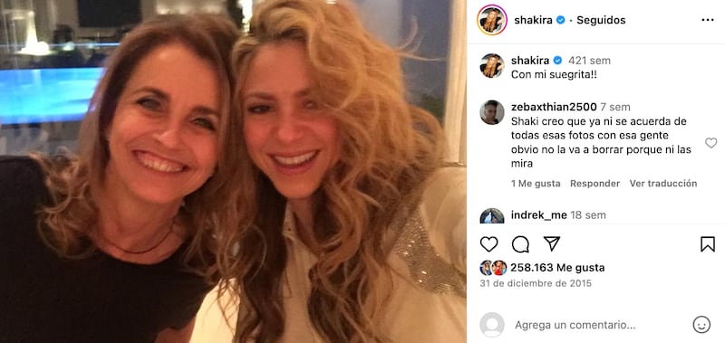 Shakira con su ex suegra Montserrat Bernabéu