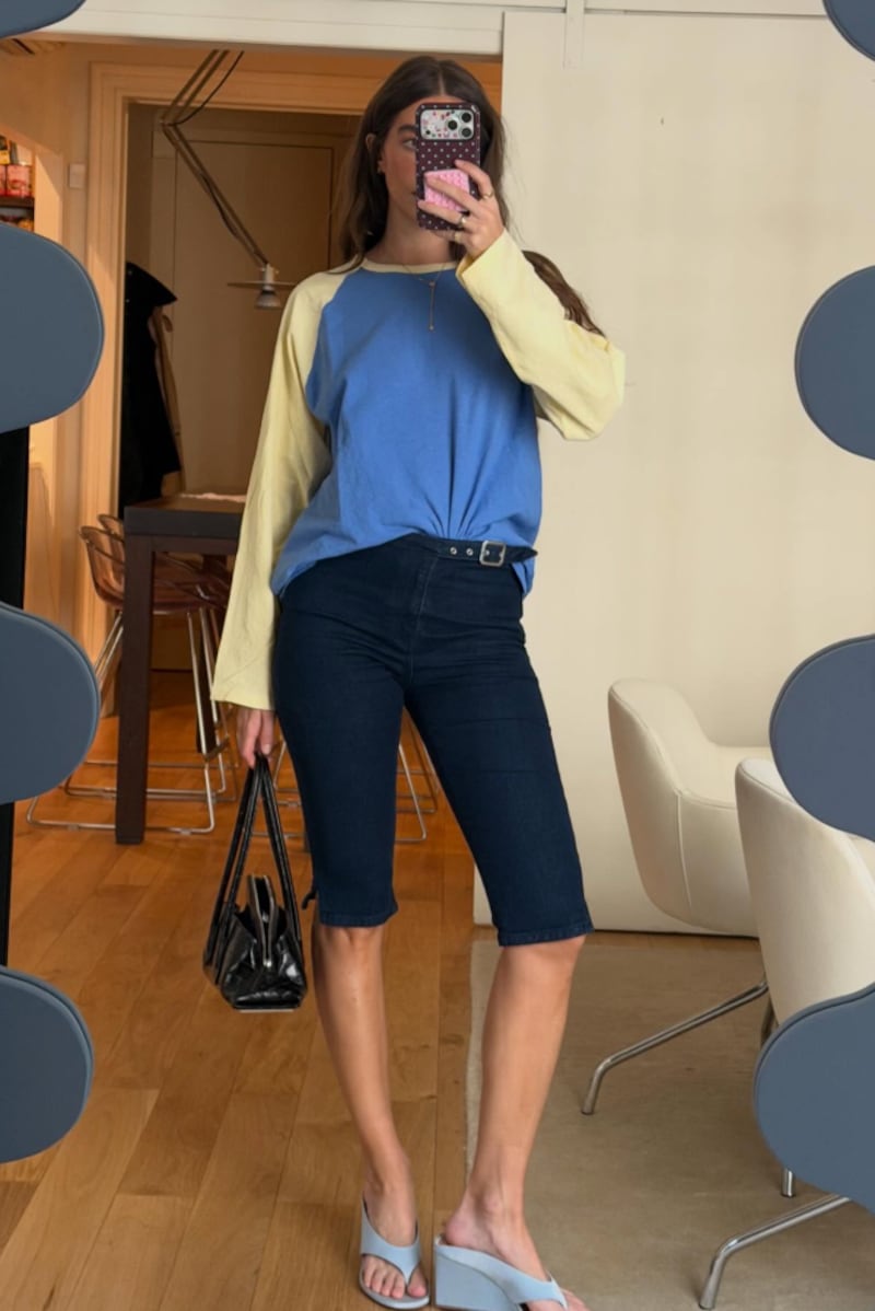 ¿Qué es una camiseta ‘raglan’? La nueva tendencia que promete un cambio chic y fresco a tu look