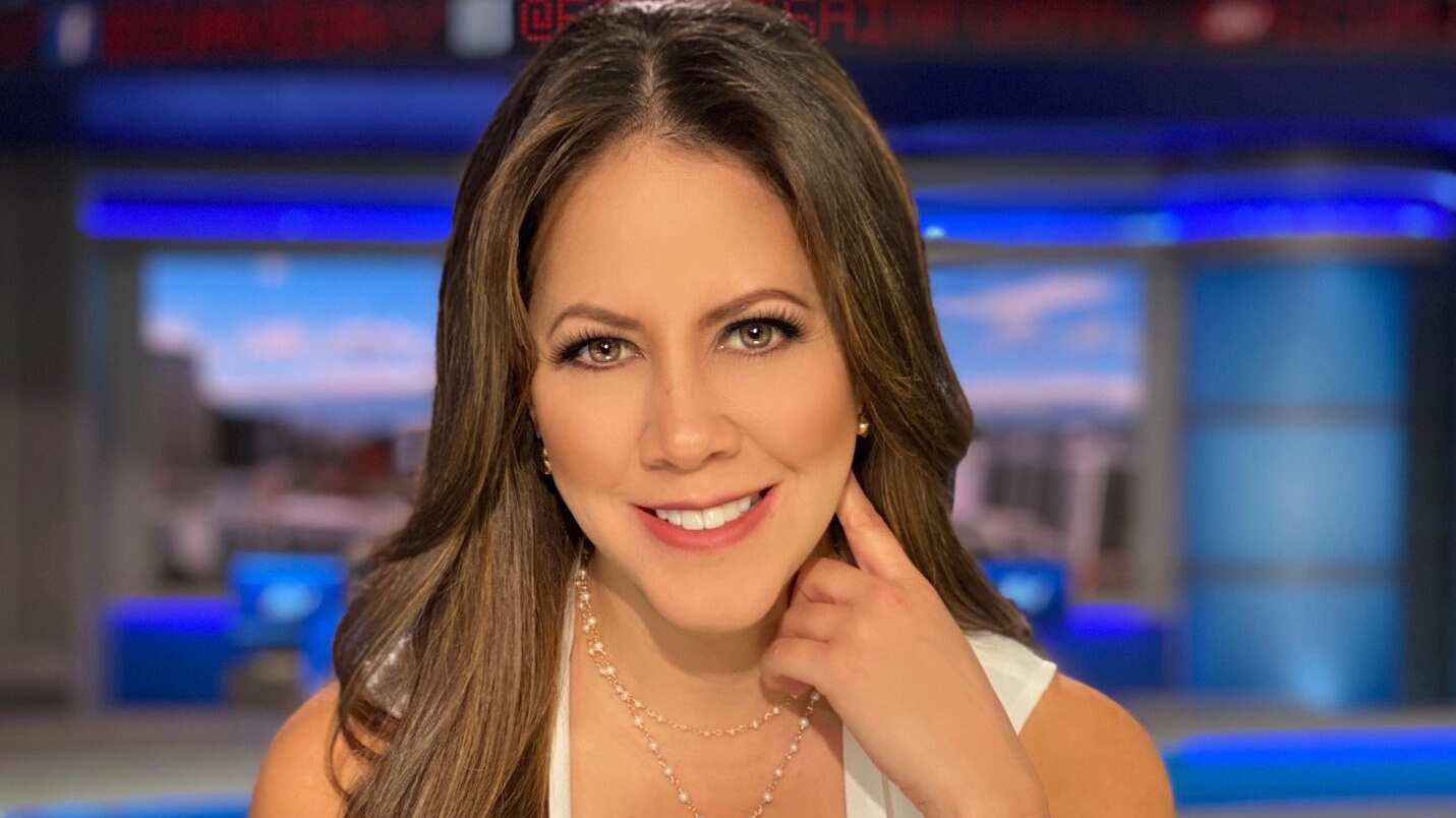 Denisse Molina es la única latina en ser parte del foro.