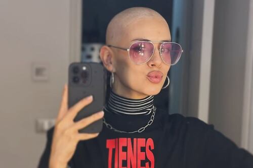 Karla Melo emociona con poderosa reflexión tras su sexta quimioterapia: “Aunque estemos rotas, seguimos siendo luz”