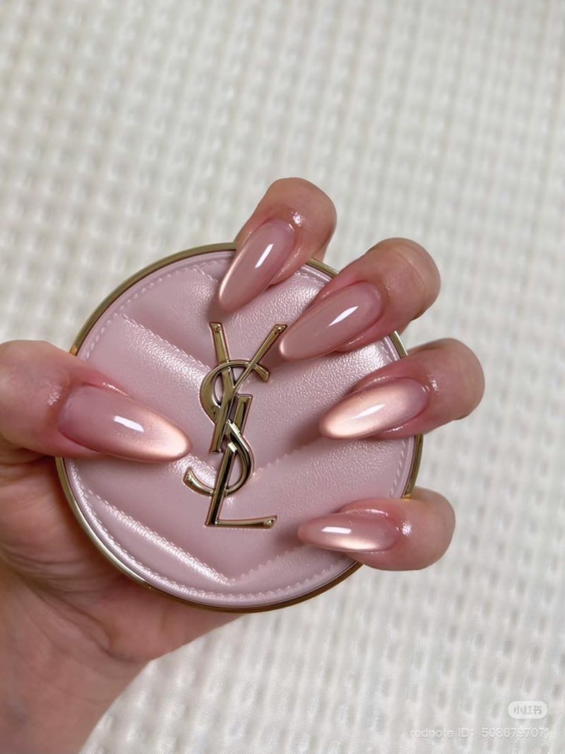 Uñas nude glass