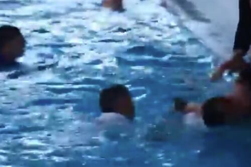 VIDEO: Clavadista mexicana se golpea con plataforma y cae inconsciente