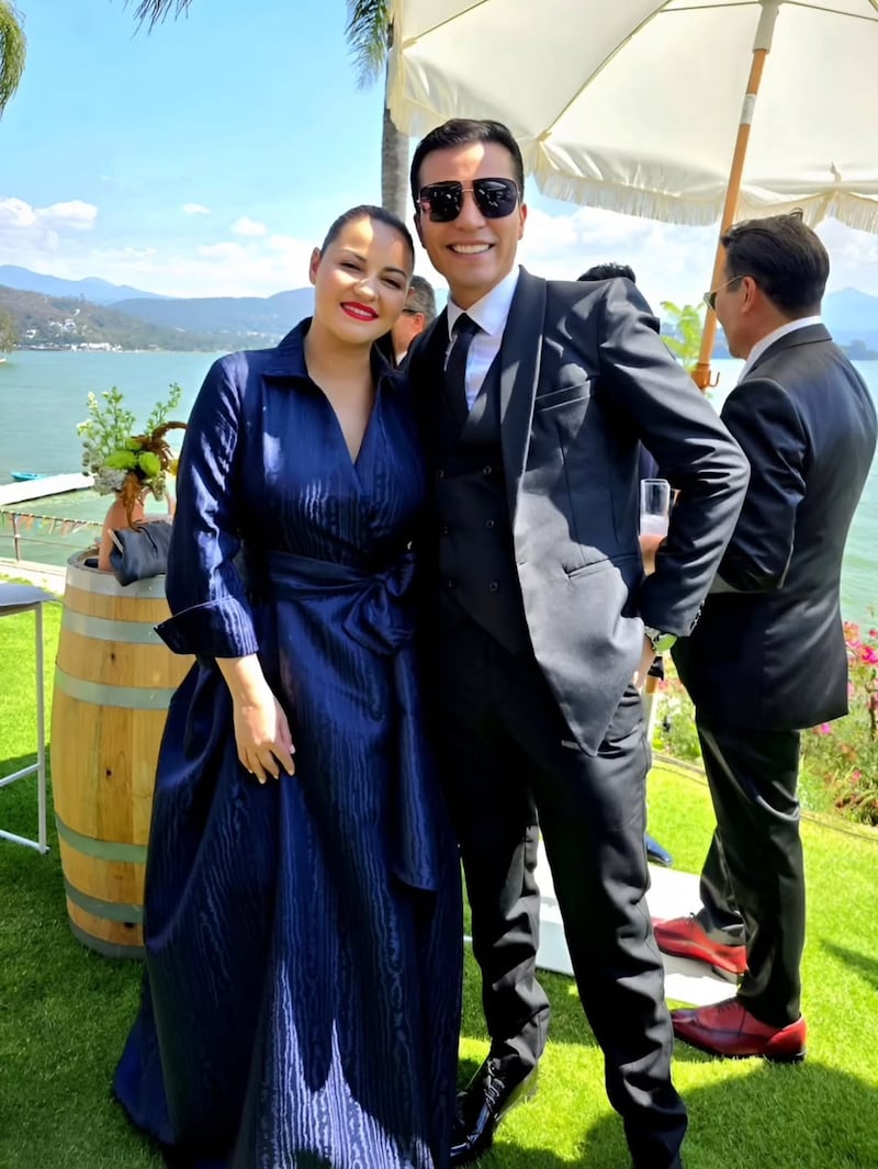 Maite Perroni reapareció junto a Andrés Tovar en una boda en Valle de Bravo