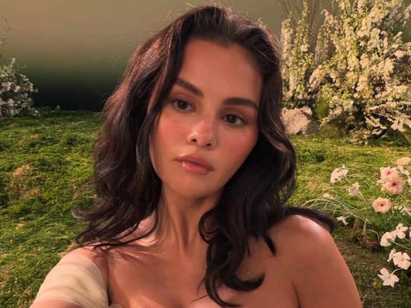 4 veces que Selena Gomez calló bocas y demostró que la belleza real no necesita filtros ni aprobación