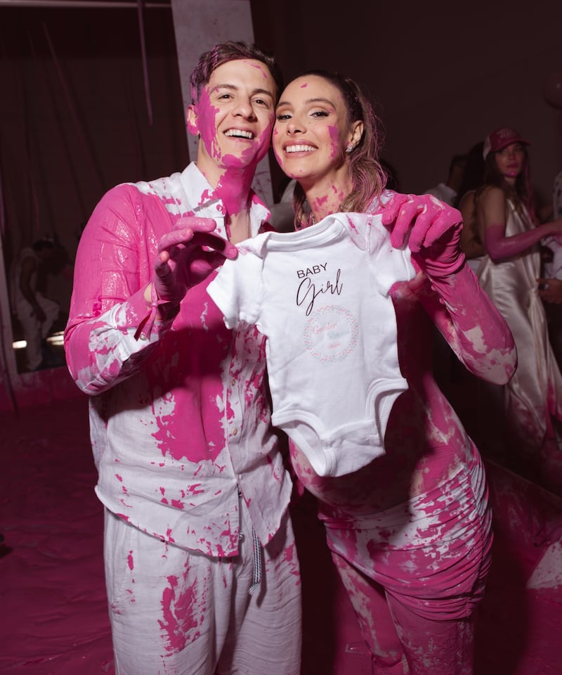 Lele Pons y Guaynaa celebraron su ‘gender reveal’ .