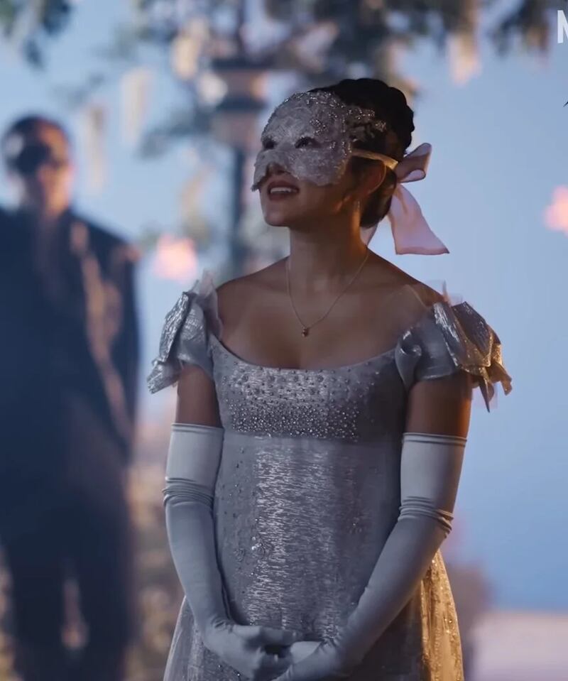 Sophie es 'La Dama de Plata' que Benedict busca tan desesperadamente.