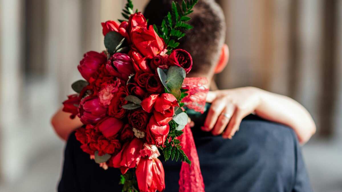 Esta es la leyenda que inspira la tradición de regalar rosas y libros el 23 de abril