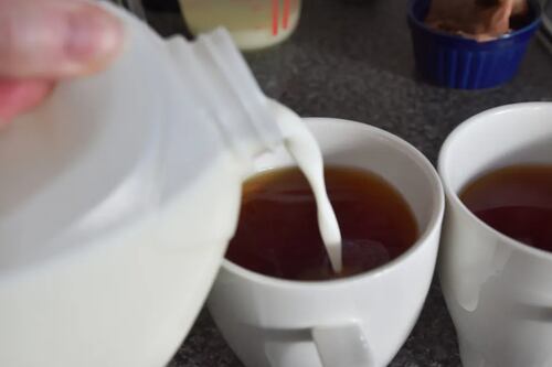 Un hombre con demencia muere tras verter accidentalmente detergente en su taza de té en lugar de leche