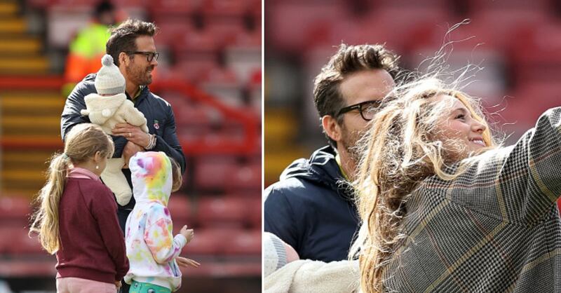 Blake Lively, de 35 años con su sonrisa encantadora posaba para la imagen familiar, mientras Ryan Reynolds sostenía con cuidado al pequeño en sus brazos