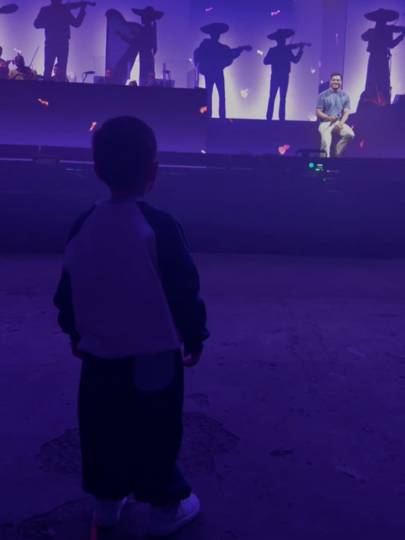 León, hijo de Carlos Rivera, reaparece y todos notan lo mismo: “ya creció muchísimo”