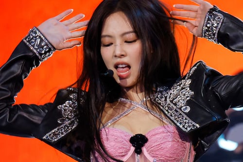 El corte de pelo ‘medusa’, la sorprendente tendencia de 2024 inspirada en las estrellas del K-Pop