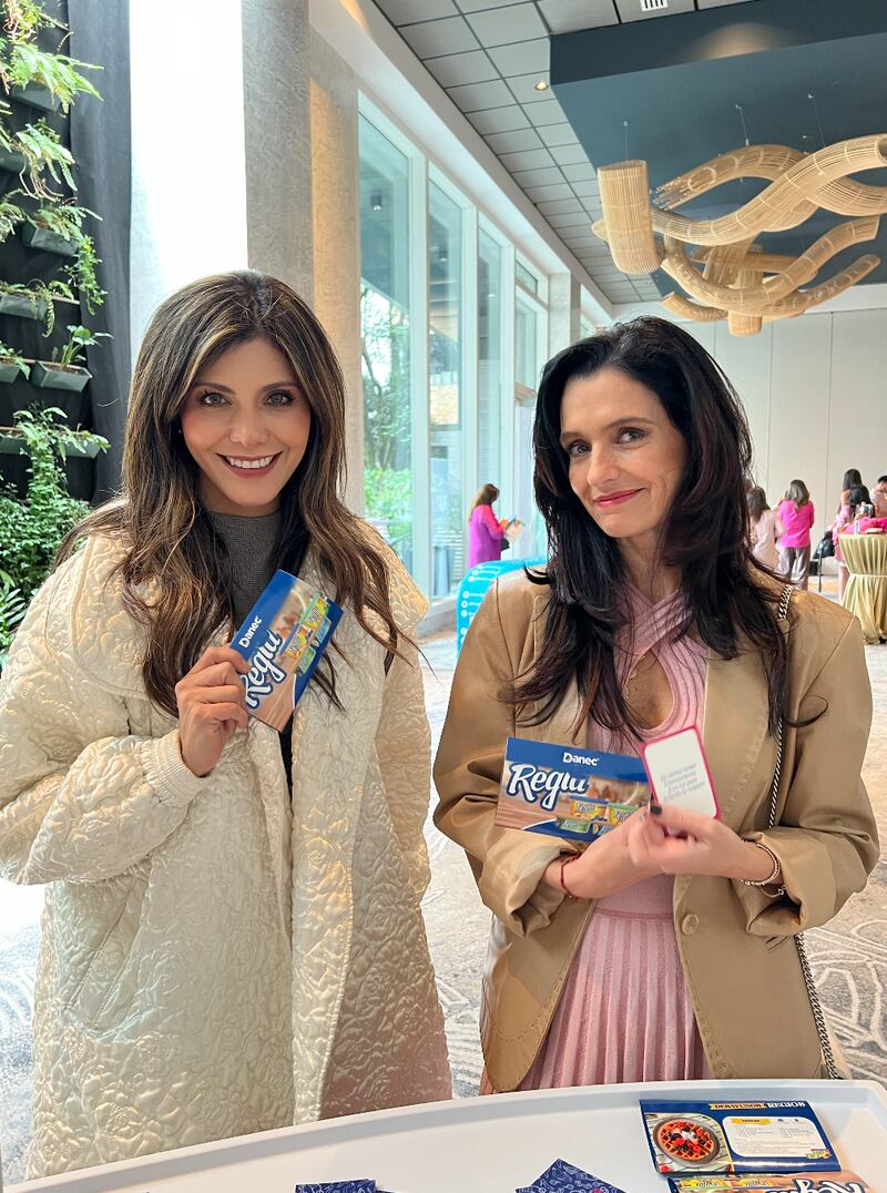 Regia estuvo presente en el brunch de Nueva Mujer