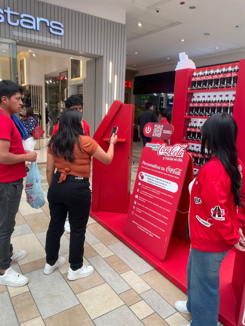 Campaña "Comparte una Coca-Cola"