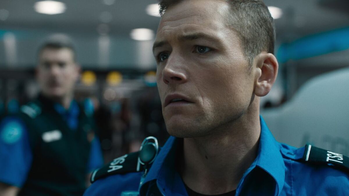 Escena de la película 'Equipaje de mano'