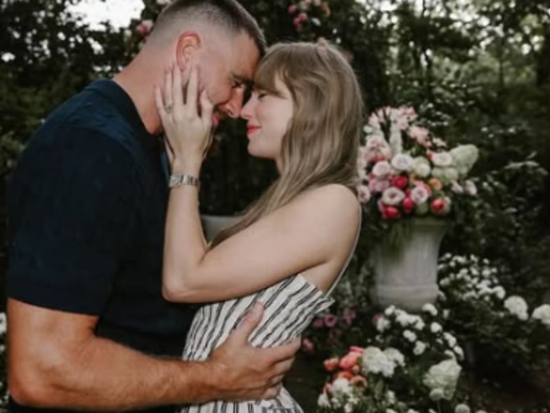 “Parece que andan en pijamas”: Taylor Swift y su prometido Travis Kelce fueron captados en Londres y las redes no dejaron de hablar de sus looks