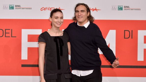 Ronney Mara y Joaquin Phoenix