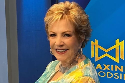 Maxine Woodside revela que posó desnuda a sus 77 años; ¿dónde ver las fotografías?