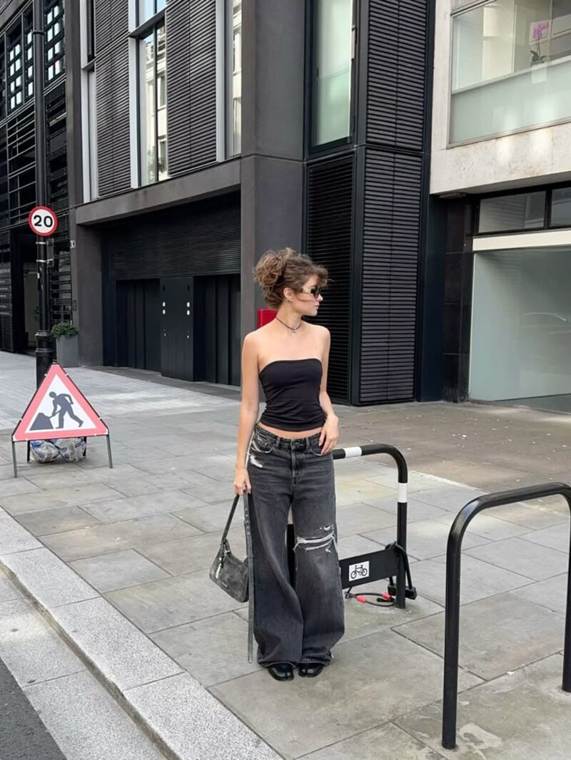 ¿Cómo usar un top bandeau de forma elegante?
