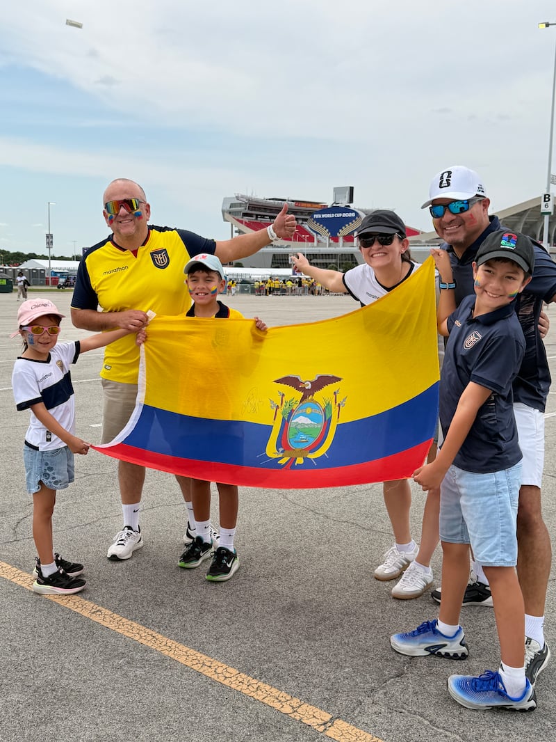 Los padres e hijos que cumplen el sueño de vivir un Mundial juntos