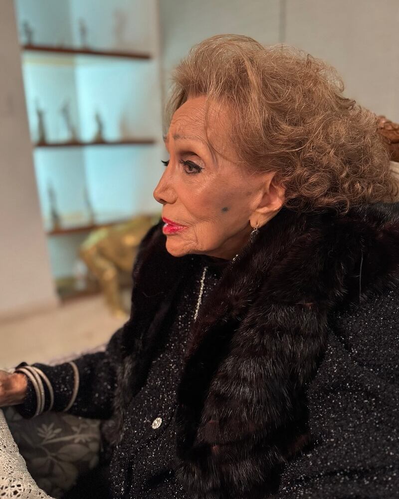 María Victoria impacta por su apariencia a sus 97 años