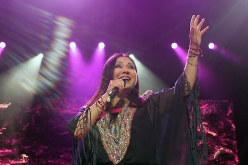 Ana Gabriel interrumpe concierto en Puebla para recibir oxígeno, ¿se encuentra enferma?