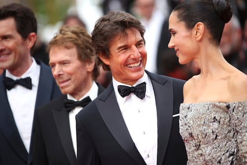 Tom Cruise fue recibido en Cannes con aviones de combate en la presentación de Top Gun: Maverick
